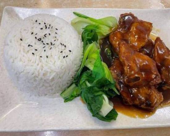 Deep Fried Pork Chop on Rice 香排饭
